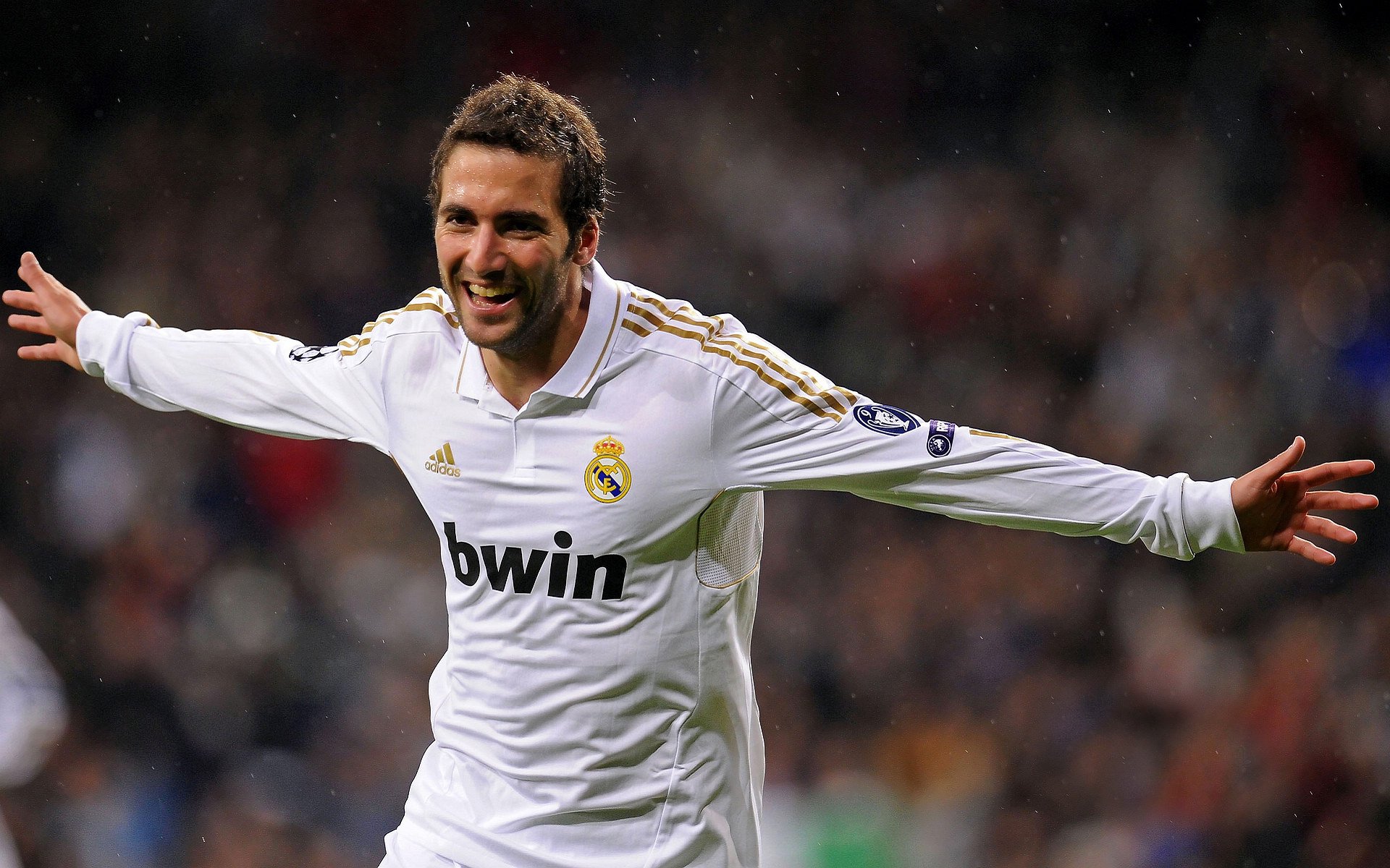 开云-欧洲杯战术大师：变阵、调整、奇兵轮番上场，欧洲杯战袍